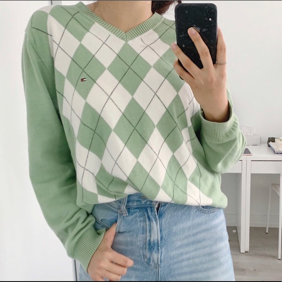 Tommy Hilfiger Sweaters - Tommy Hilfiger light green preppy argyle print v neck sweater M / L